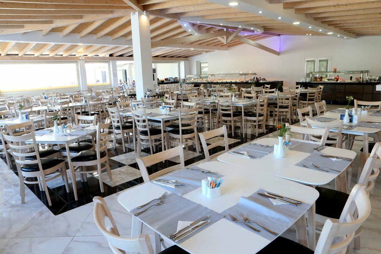 Hotel Saint George Agios Georgios Pagon